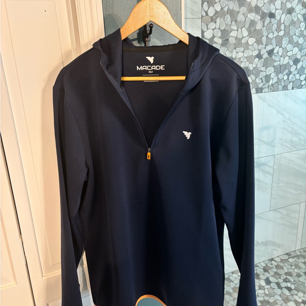 Macade Navy Quarter-Zip Pullover Golf hoodie in size Medium